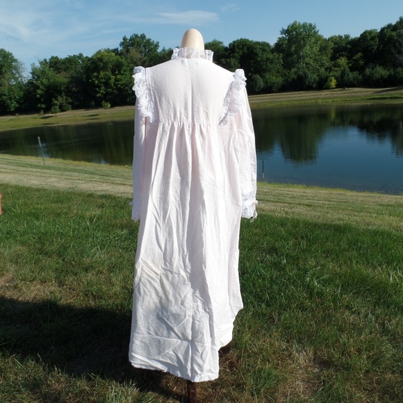 Christian Dior Vintage Flannel and Lace Nightgown - Picture 4 of 5